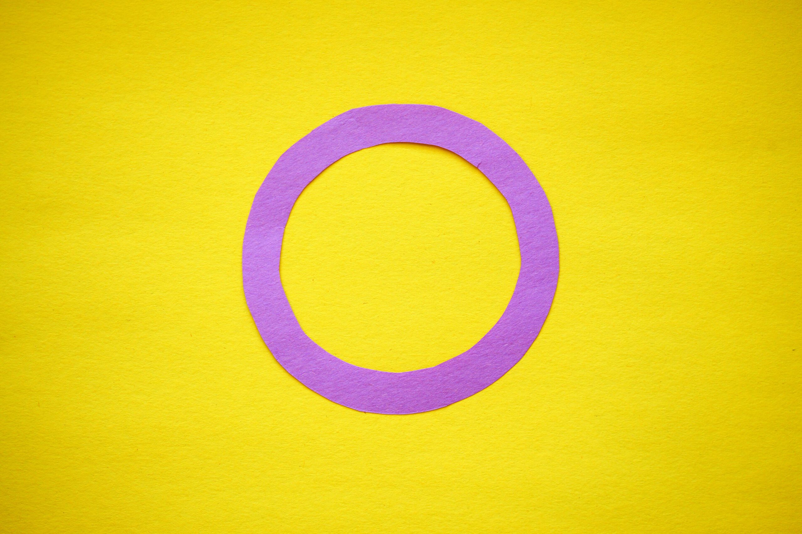 Intersex: Was das eigentlich bedeutet, und warum Operationen an Kindern ein Problem sind